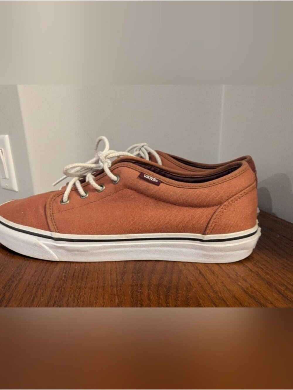 Vans Men’s Cognac Canvas Low Top Sneakers Size 10.5 - Picture 5 of 13